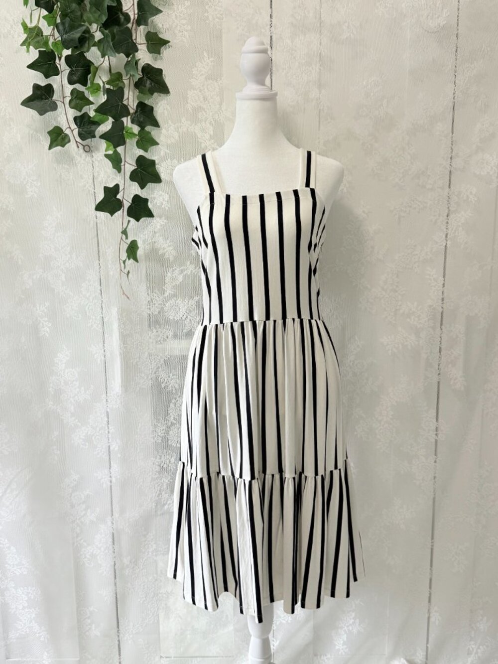 LOFT Black White Striped Tiered Sundress Size 2 Sleeveless Summer Dress - Picture 4 of 15